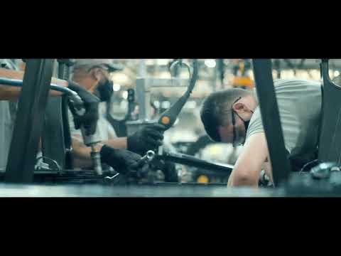 Mercedes Benz_Caminhões Com Nome e Sobrenome.